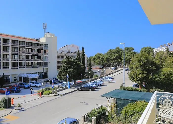 By The Sea - 13222 Makarska