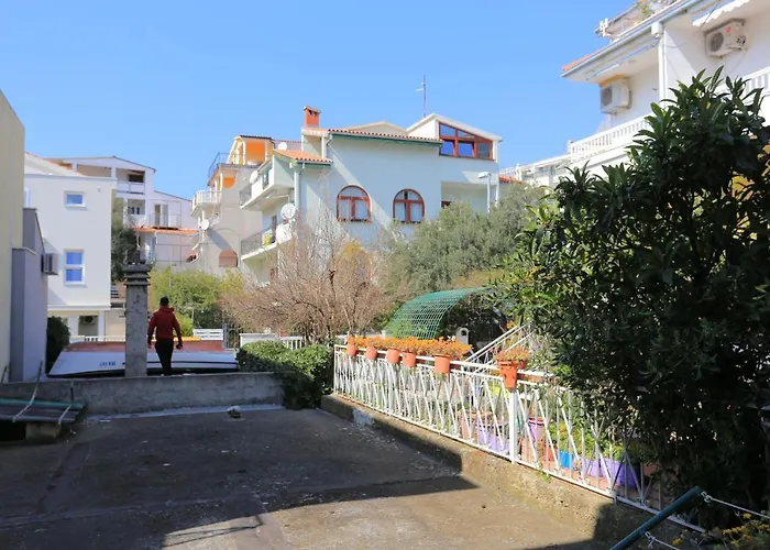 Apartament By The Sea - 13222