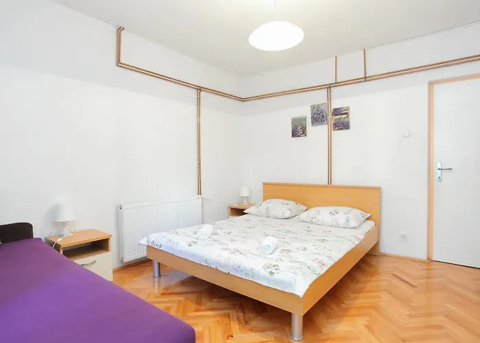 Apartment By The Sea - 13222 Makarska