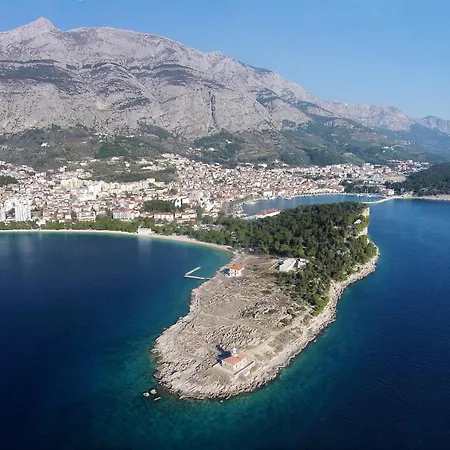 By The Sea - 13222 Makarska